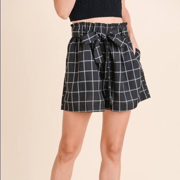 Doe and rae paper bag shorts - Picture 2 of 8